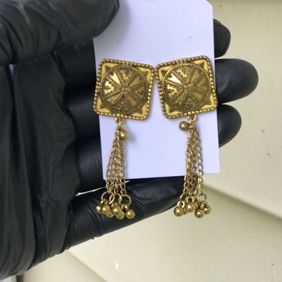 LIVE SHOW SALES $10 FASHION EARRINGS - Picture 7 of 10